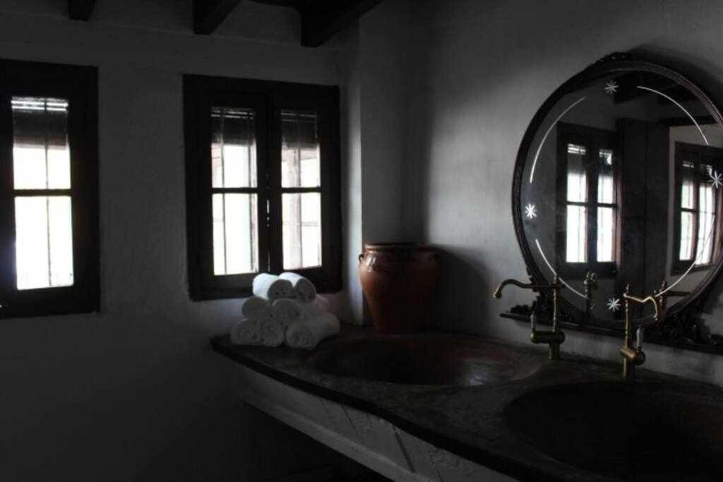 Casa Palacio Del Siglo XVIII En Centro Sevilla Kültér fotó